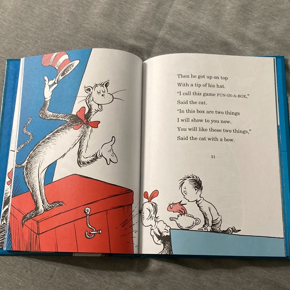 Dr. Seuss - CAT IN THE HAT - BOOK & HAT - Picture 10 of 12
